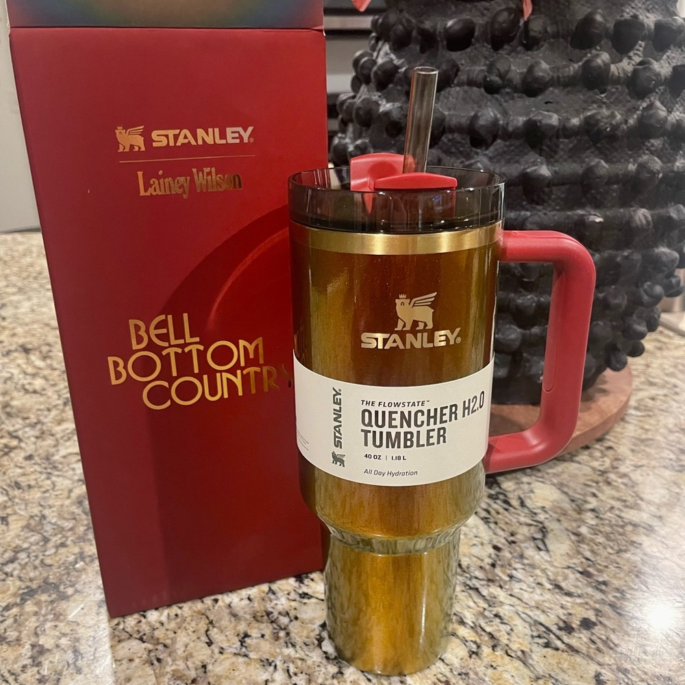 Last One! Lainey Wilson Stanley Country Gold  H2.0 FLowState Tumbler 40 oz